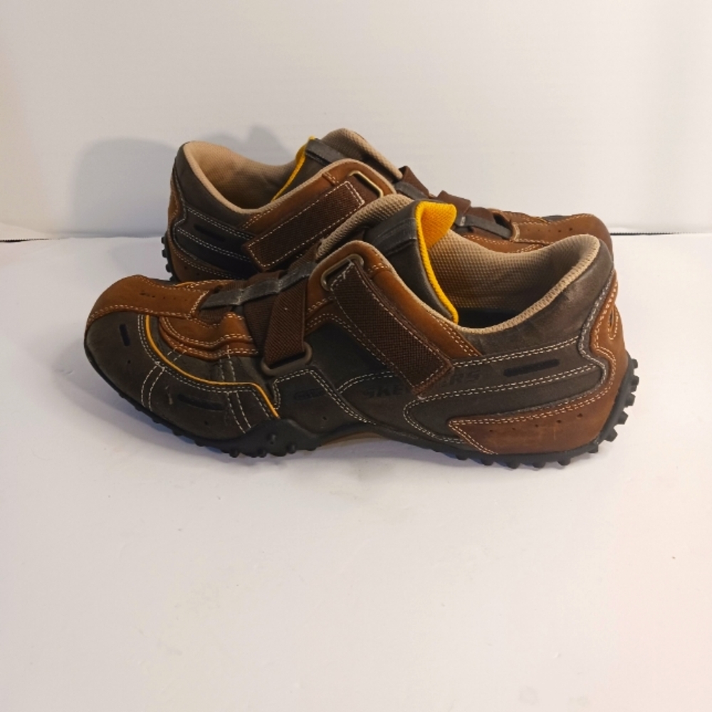 Sketches men's size 9